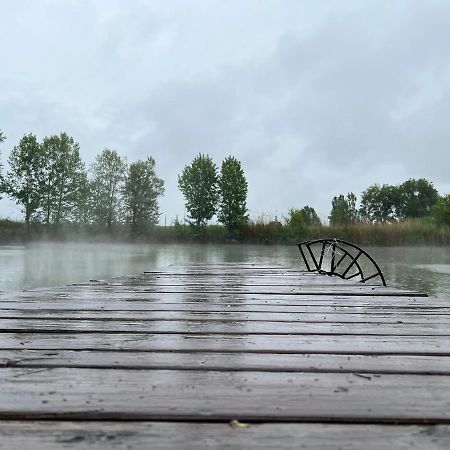 Чистые Пруды Bishkek Bagian luar foto
