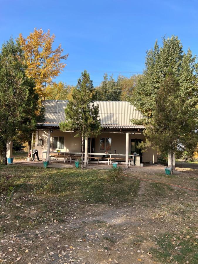 Чистые Пруды Bishkek Bagian luar foto