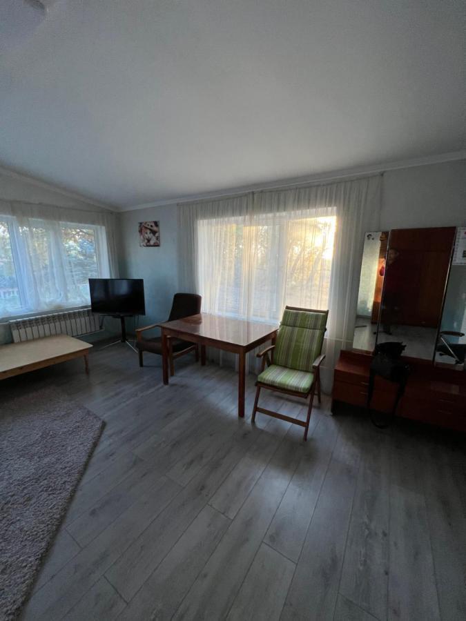 Чистые Пруды Bishkek Bagian luar foto